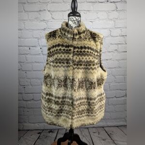 Roz & Ali Women's Zip Front Faux Fur Geometric Print lined Vest Size 18/20 clos1